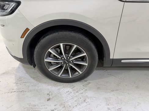 Used 2022 Lincoln Nautilus FWD image 9