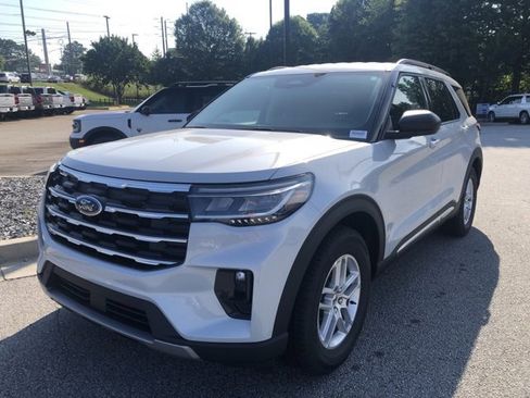 New 2025 Ford Explorer Active w/ Active Comfort Package image 4