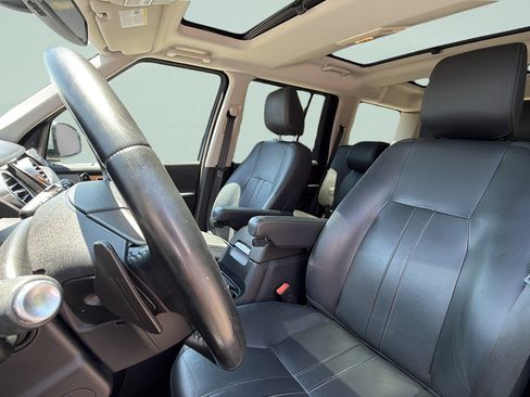 Used 2016 Land Rover LR4 AWD/4WD image 27