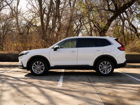 Used 2025 Honda CR-V EX image 6