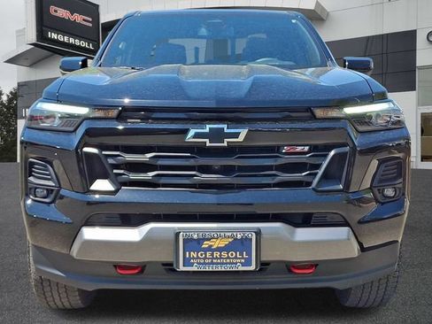Used 2025 Chevrolet Colorado Z71 w/ Technology Package AWD/4WD image 21