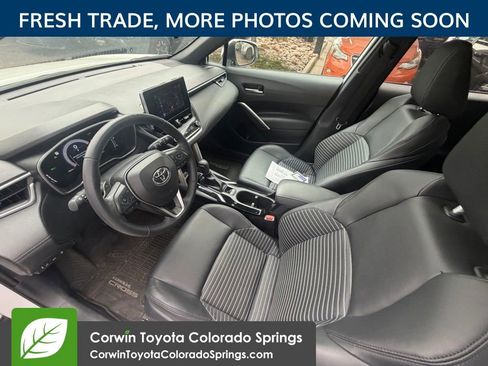 Used 2024 Toyota Corolla Cross AWD Hybrid w/ Convenience Package image 9