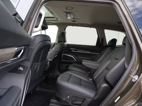 Used 2022 Kia Telluride EX w/ EX Premium Package AWD/4WD image 18