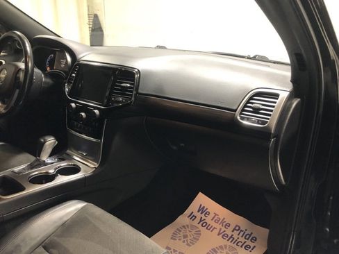Used 2020 Jeep Grand Cherokee Altitude image 14