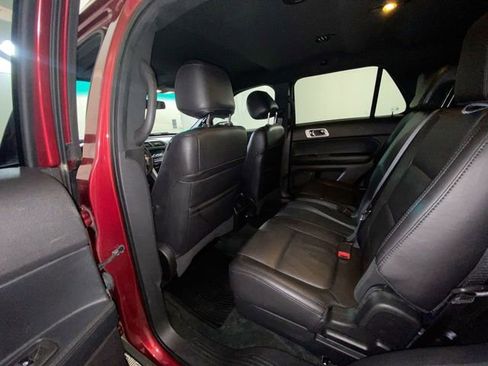 Used 2014 Ford Explorer XLT w/ Equipment Group 202A image 29