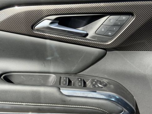 Used 2025 Chevrolet Traverse High Country w/ LPO, Floor Liner Package FWD image 24