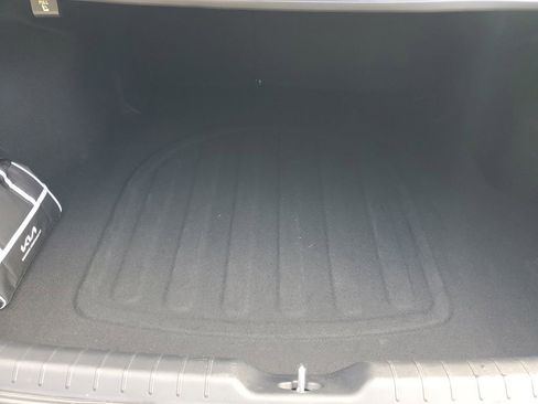 Used 2025 Kia K4 LXS image 8