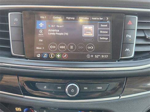 Used 2022 Buick Enclave Essence image 16