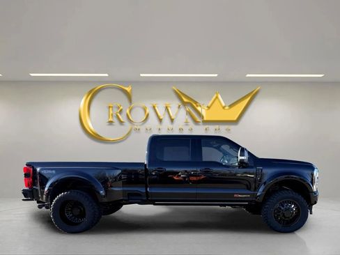 Used 2026 Ford F450 Platinum image 4