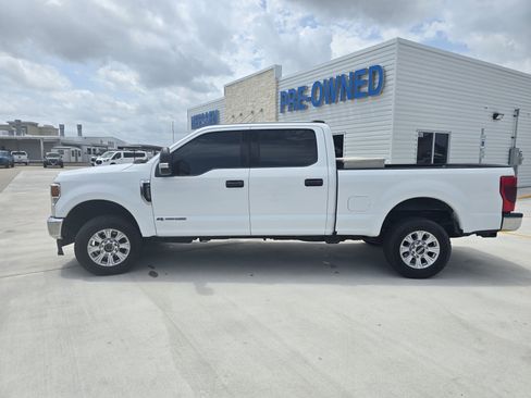 Used 2022 Ford F250 XLT AWD/4WD image 5