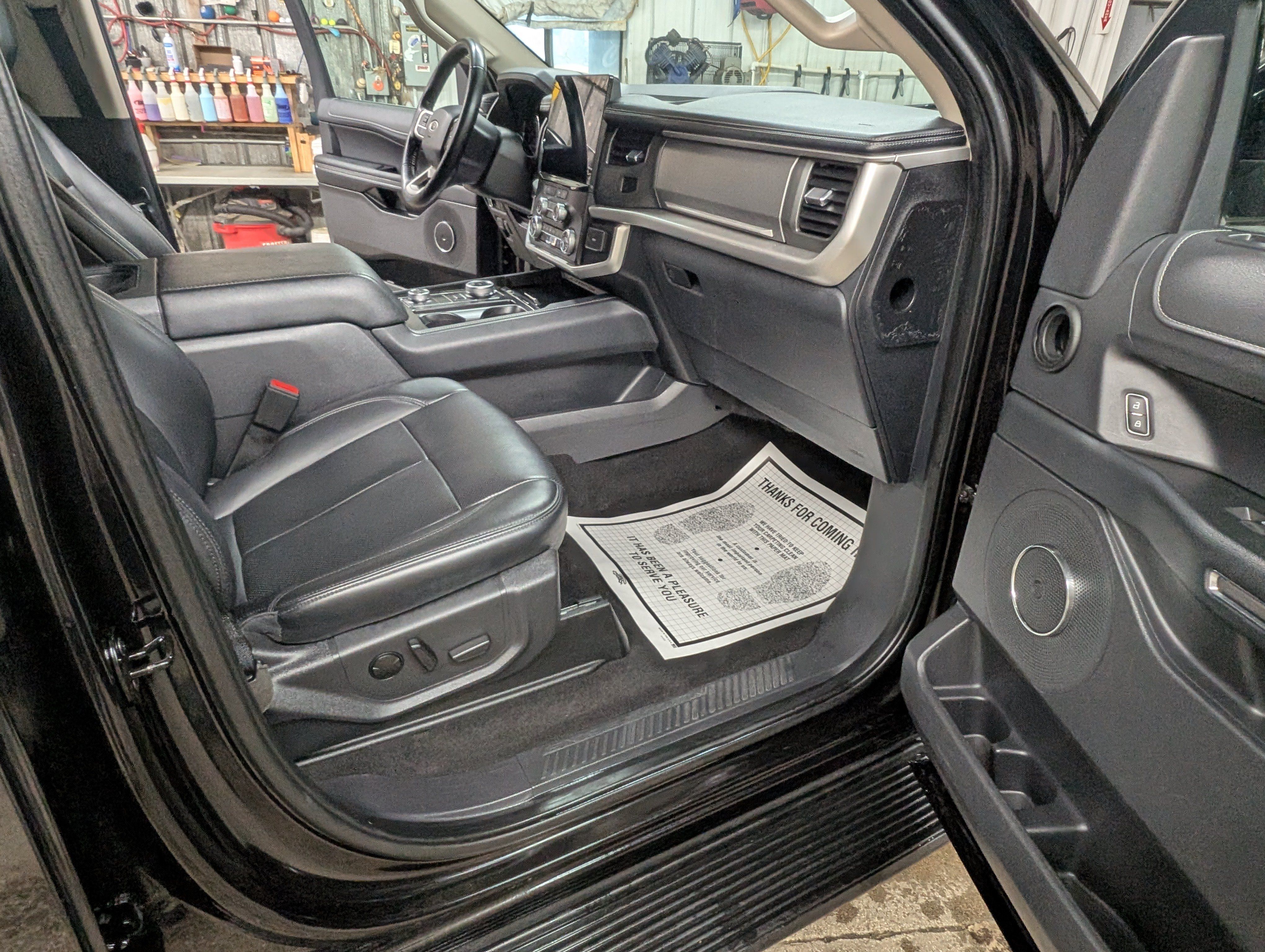 Used 2024 Ford Expedition Max XLT AWD/4WD image 5