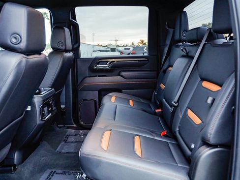 Used 2025 GMC Sierra 2500 AT4 image 80