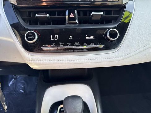 Used 2022 Toyota Corolla SE image 24