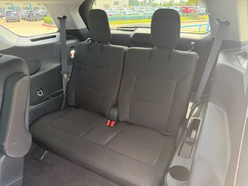 Used 2023 Ford Explorer XLT RWD image 26