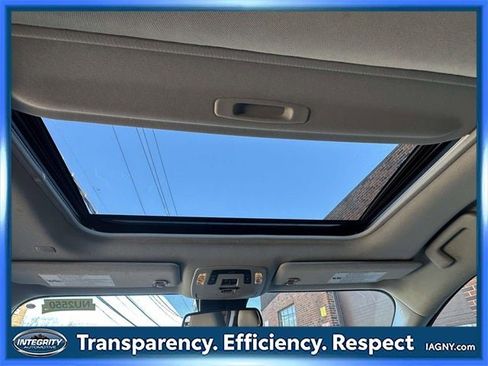 Used 2024 Toyota Sienna XLE image 21