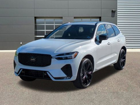 New 2026 Volvo XC60 B5 Ultra w/ Climate Package AWD/4WD image 3
