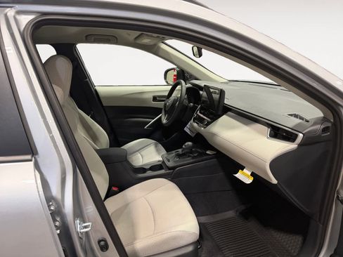 New 2026 Toyota Corolla Cross LE FWD image 15