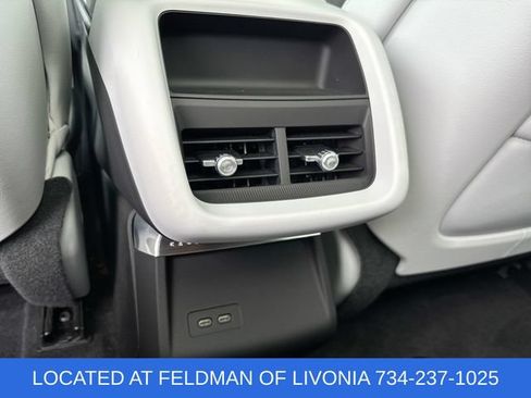 Used 2024 Cadillac Lyriq Luxury AWD/4WD image 21