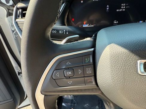 New 2025 Jeep Grand Cherokee Altitude image 16