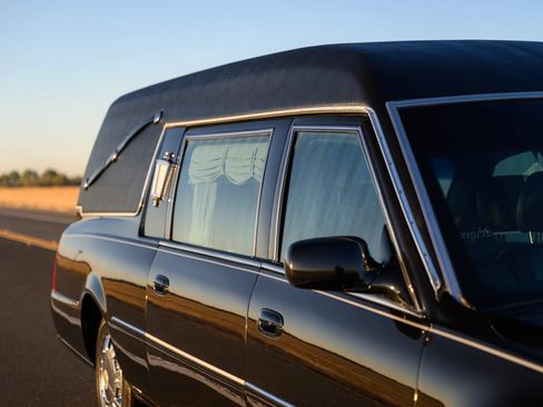 Used 2009 Cadillac DTS Hearse FWD image 26