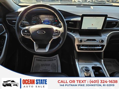 Used 2021 Ford Explorer XLT w/ Equipment Group 202A RWD image 17