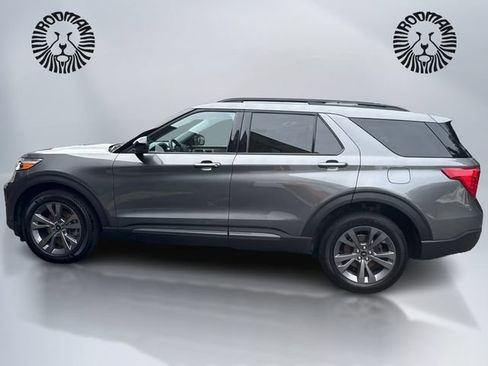 Used 2023 Ford Explorer XLT w/ Equipment Group 202A AWD/4WD image 11