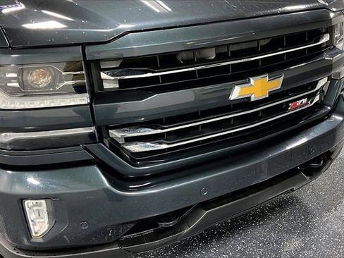 Used 2017 Chevrolet Silverado 1500 LTZ Z71 w/ LTZ Plus Package image 27