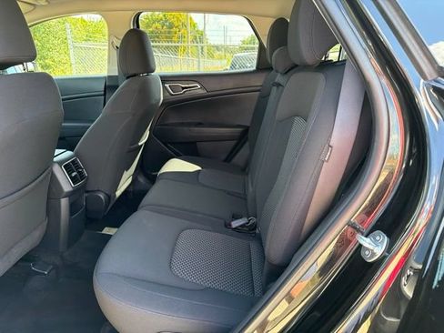 Certified 2024 Kia Sportage LX FWD image 9
