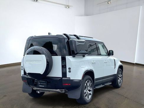 New 2026 Land Rover Defender 110 S AWD/4WD image 4