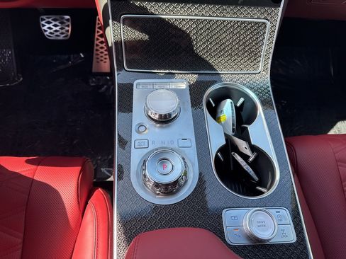 New 2025 Genesis GV80 3.5T e-SC image 31