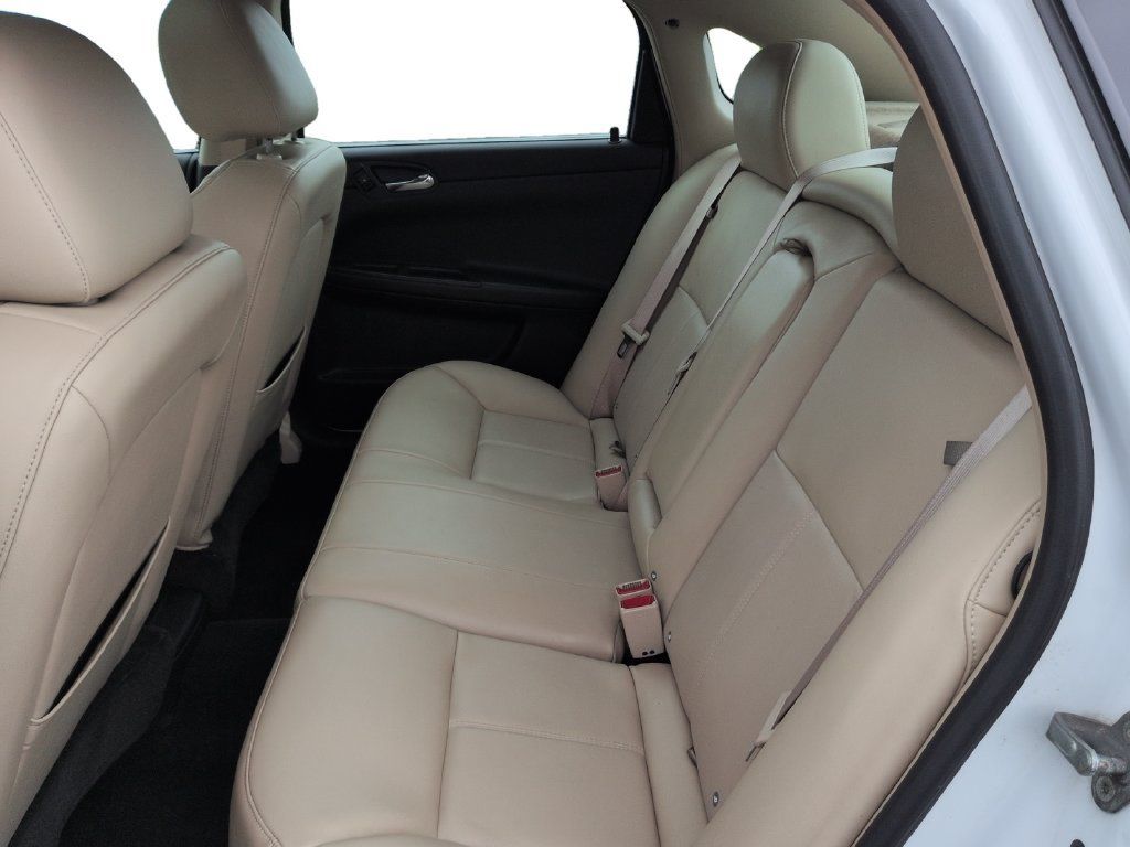 Used 2012 Chevrolet Impala LTZ FWD image 26