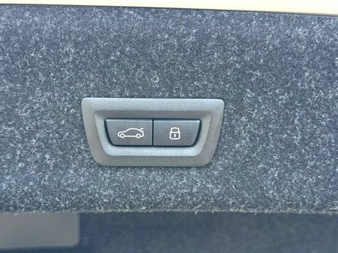 Used 2026 BMW 330i Sedan w/ Convenience Package RWD image 17