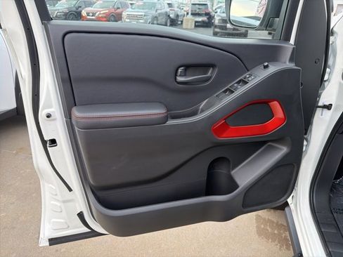New 2026 Nissan Frontier PRO-4X w/ Pro-4x Convenience Package image 9
