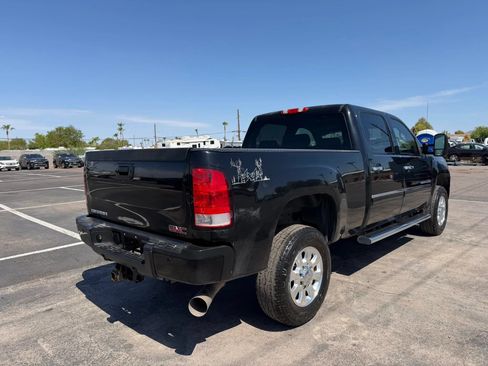 Used 2012 GMC Sierra 2500 Denali w/ Suspension Package, Off-Road AWD/4WD image 11