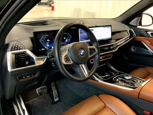 Used 2024 BMW X7 M60i w/ Executive Package image 18