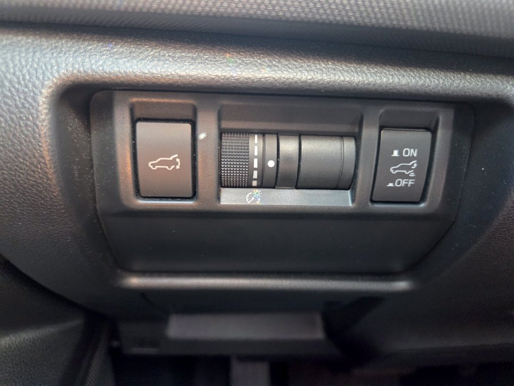 Used 2025 Subaru Forester Touring w/ Popular Package - Touring AWD/4WD image 12
