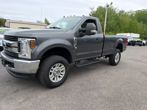 Used 2019 Ford F250 XL w/ STX Appearance Package AWD/4WD image 2