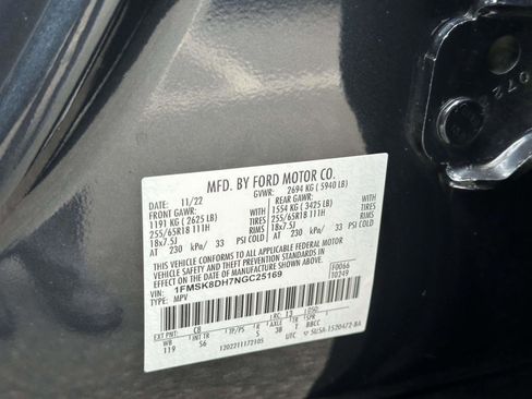 Certified 2022 Ford Explorer XLT w/ Equipment Group 202A AWD/4WD image 15