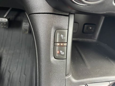 Used 2019 GMC Acadia SLT image 25