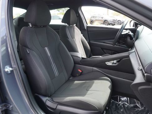 Used 2026 Hyundai Elantra Sport FWD image 12
