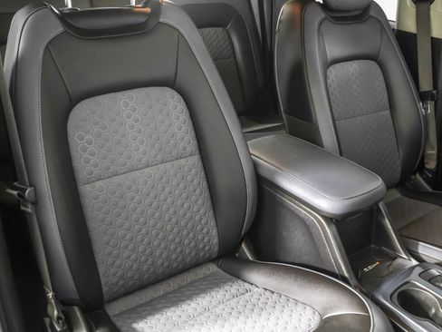 Used 2020 Chevrolet Colorado Z71 image 44