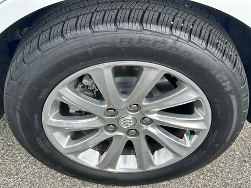 Used 2019 Buick Envision Essence image 22