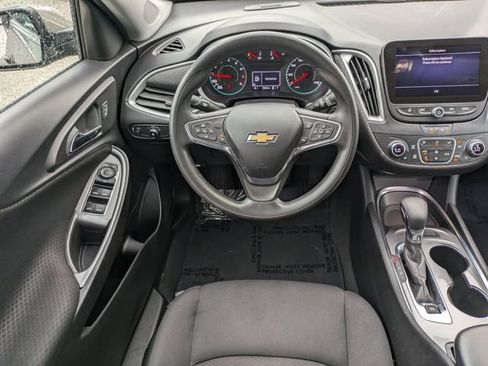 Used 2023 Chevrolet Malibu LT FWD image 15