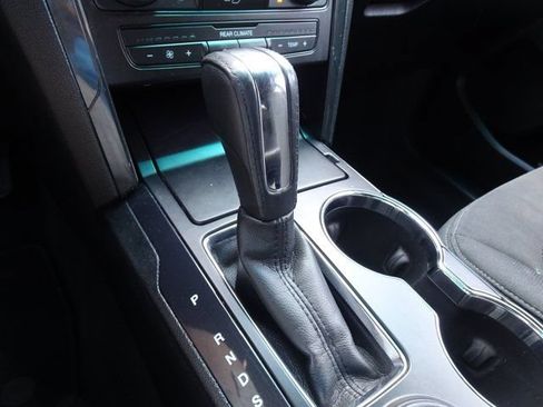 Used 2016 Ford Explorer XLT FWD image 18