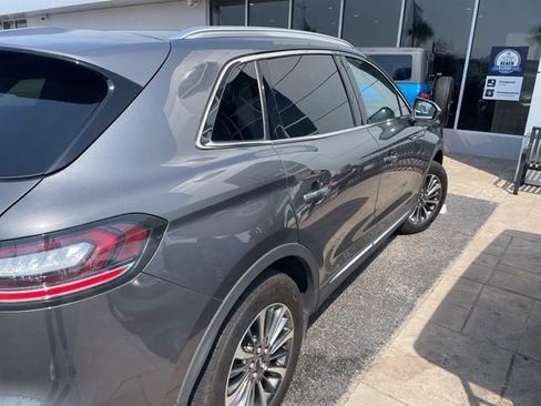 Used 2023 Lincoln Nautilus FWD w/ Premium Package image 3