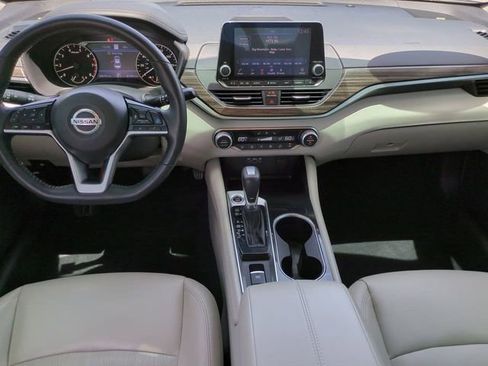 Used 2021 Nissan Altima 2.5 SL FWD image 14