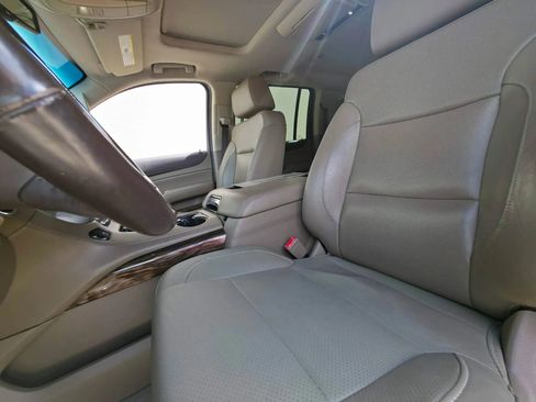 Used 2018 GMC Yukon XL SLT w/ Premium Edition AWD/4WD image 11