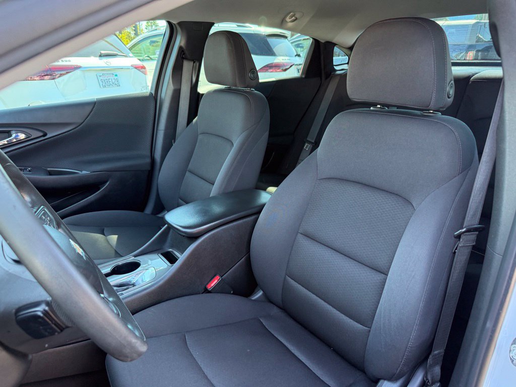 Used 2022 Chevrolet Malibu LS FWD image 9