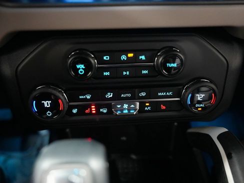 Used 2024 Ford Bronco Wildtrak AWD/4WD image 19