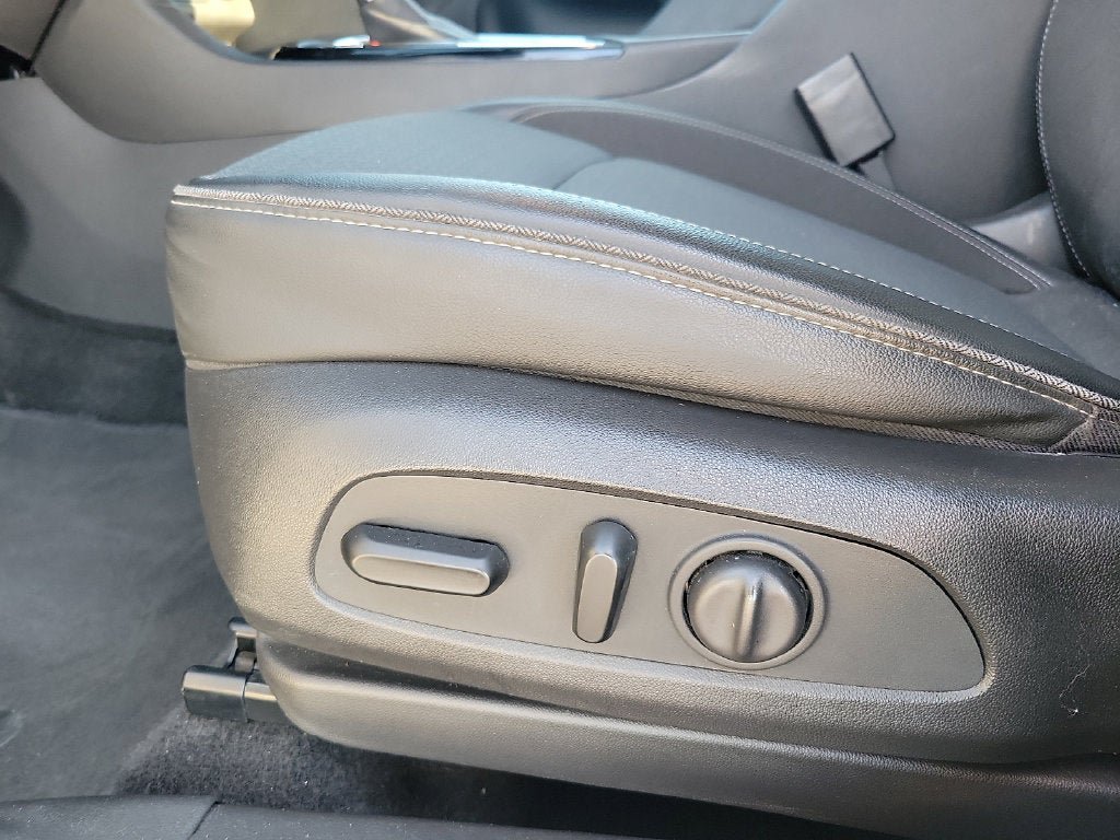 Used 2022 Buick Encore GX Select FWD image 12